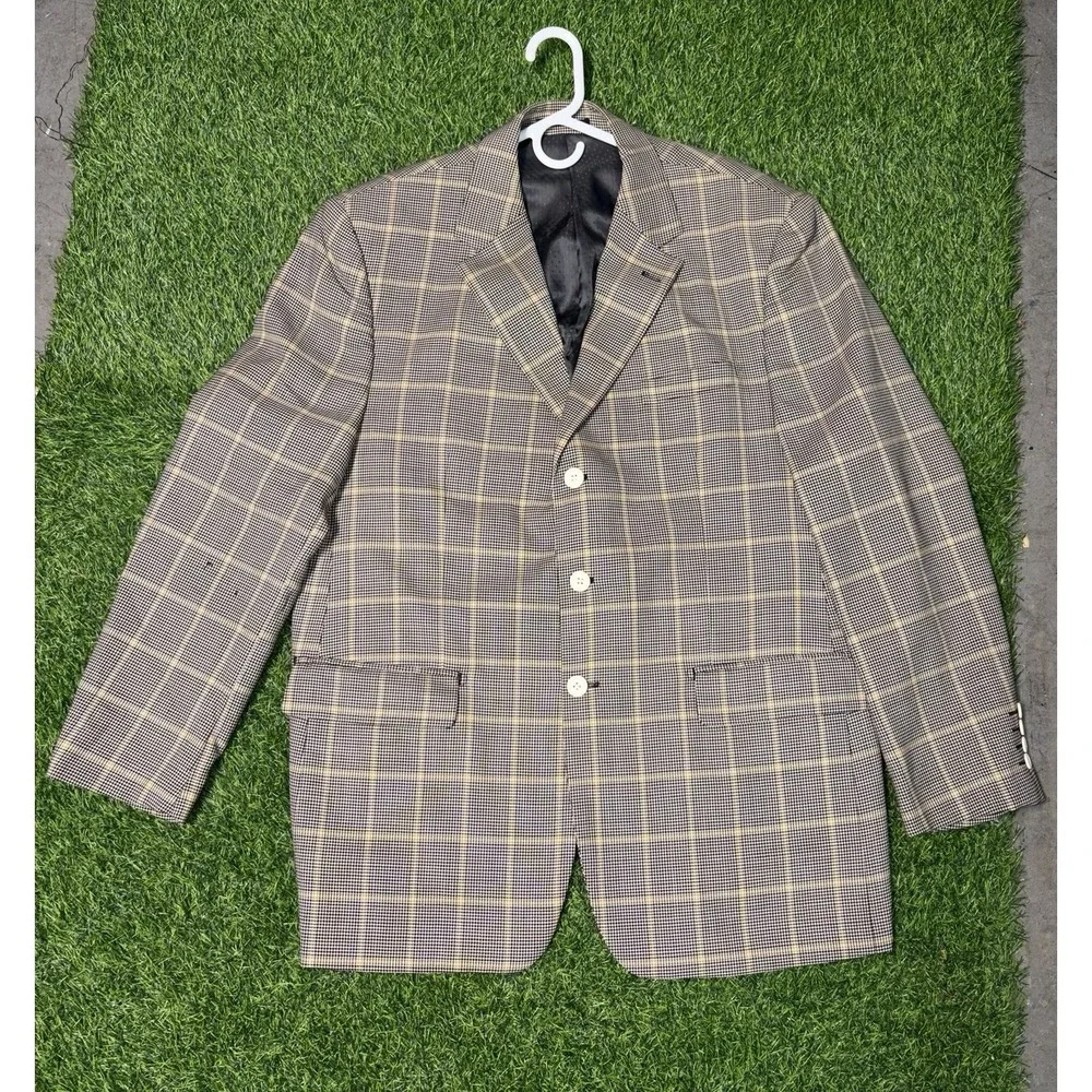 Vintage Mantoni Milan Italy 100% virgin wool 3 button blazer suit coat Men's: 44